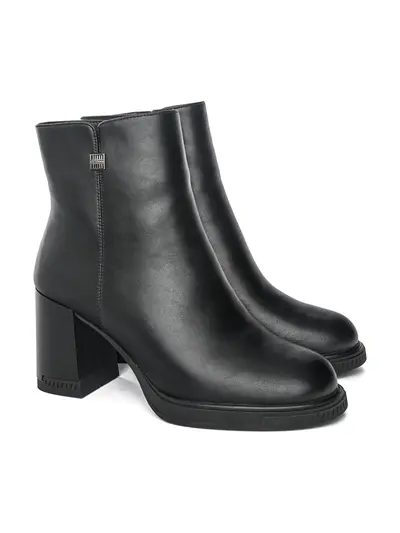 Ботильоны черного цвета с молнией